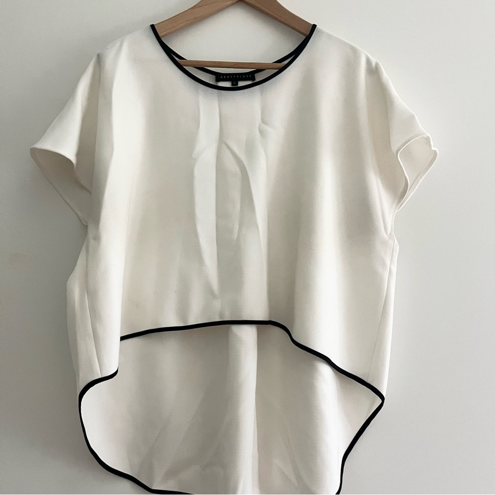 Abbey Glass Hi Lo Hem Blouse Women’s Large White or Cream w Black Trim Short Slv - Picture 2 of 8